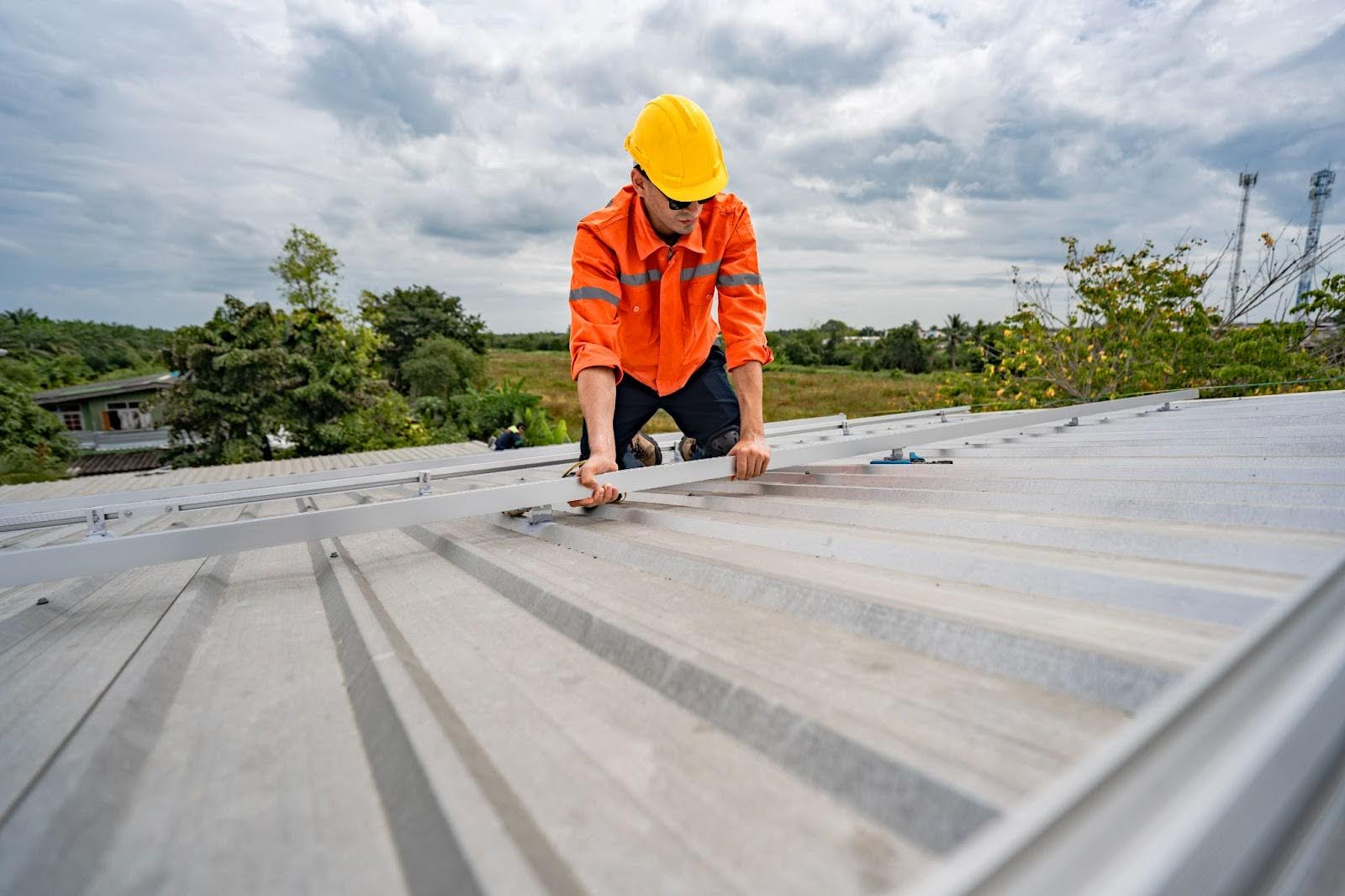 Reroofing with Solar Panels in Florida | Guardianhome
