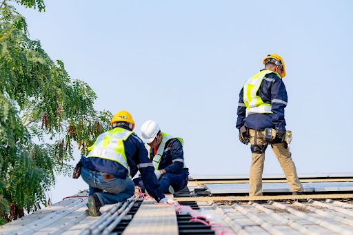 Reroofing with Solar Panels in Florida | Guardianhome